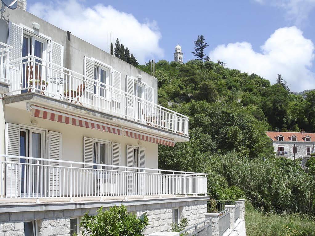 Apartments Silvija Mokosica Exterior photo